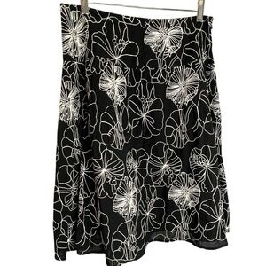 Chico's Black Skirt with Embroidered Flowers SZ 1.5 (10 Medium) Boho Coastal